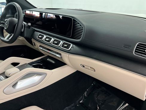 New 2026 Mercedes-Benz GLS 580 4MATIC image 25