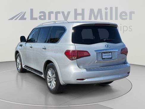 Used 2016 INFINITI QX80 4WD w/ Driver's Assistance Package image 3