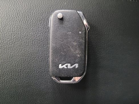 Used 2023 Kia Soul LX w/ LX Technology Package image 32