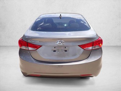 Used 2013 Hyundai Elantra GLS FWD image 3