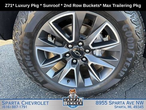 Used 2024 Chevrolet Tahoe Z71 w/ Luxury Package AWD/4WD image 12