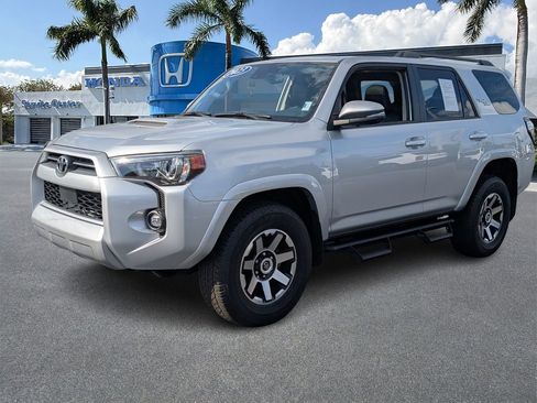 Used 2023 Toyota 4Runner TRD Off-Road Premium image 3