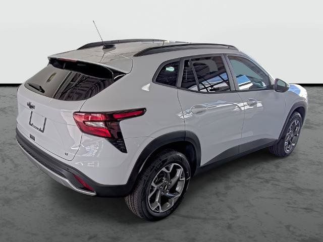 New 2026 Chevrolet Trax LT w/ Driver Confidence Package FWD image 4