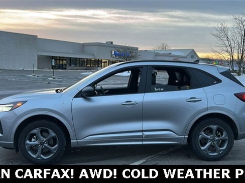 Used 2024 Ford Escape ST-Line image 3