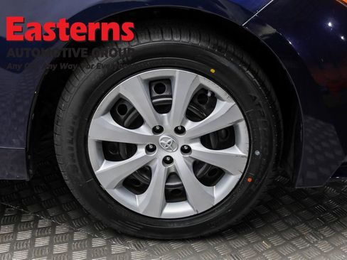 Used 2022 Toyota Corolla LE image 30