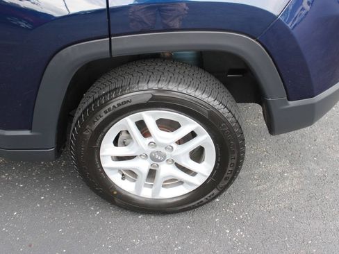 Used 2018 Jeep Compass Sport SUV 4D AWD/4WD image 11