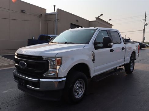 Used 2022 Ford F250 XL w/ Power Equipment Group AWD/4WD image 3