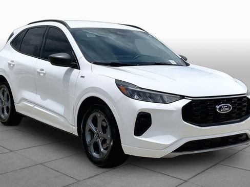 Used 2023 Ford Escape ST-Line w/ Tech Pack #1 FWD image 3