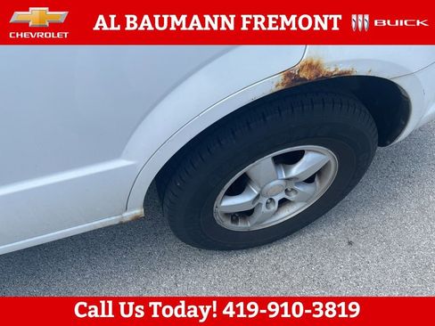 Used 2008 Kia Sorento 2WD image 6