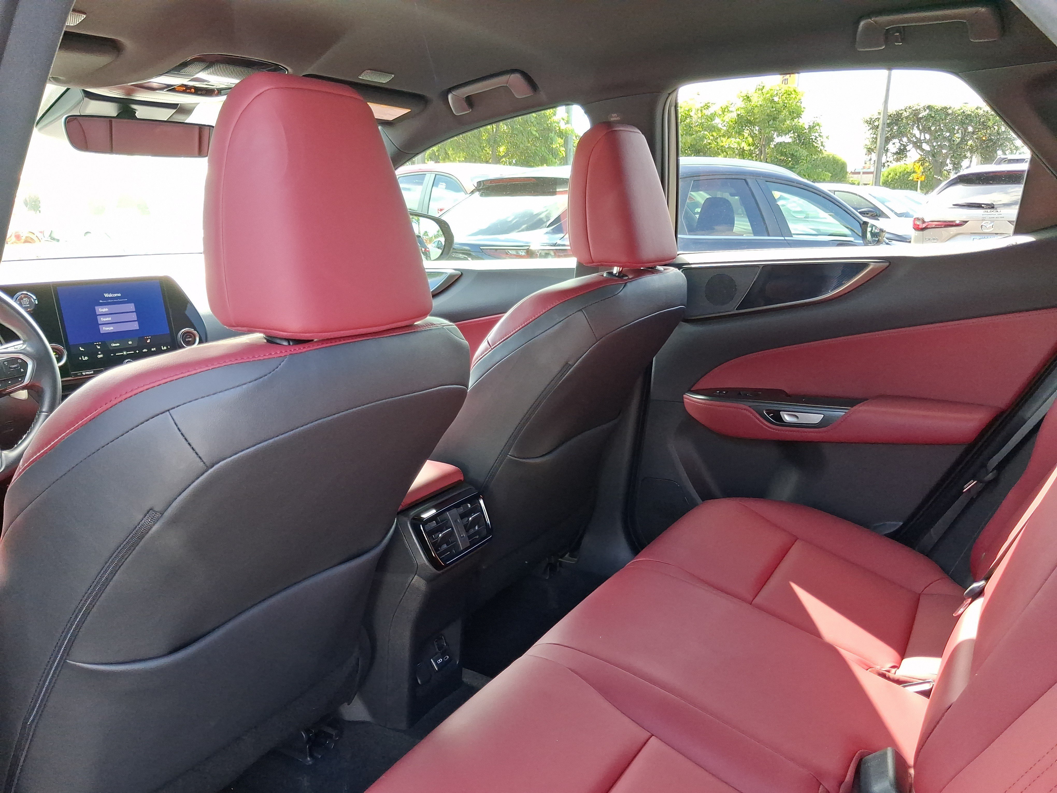 Used 2025 Lexus NX 250 FWD w/ Towing Package (2000 Lbs) image 7