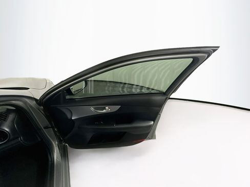 Used 2023 Kia Forte LXS FWD image 30