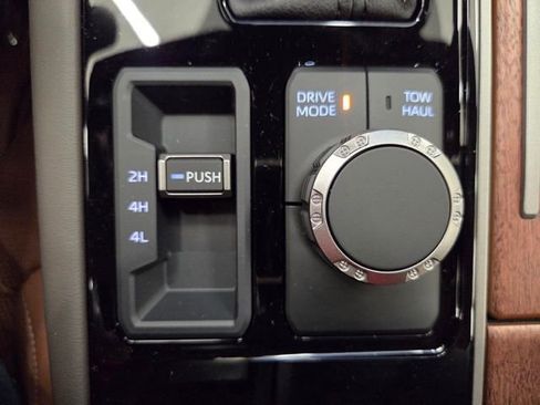 Used 2018 Toyota Tundra 1794 Edition image 92