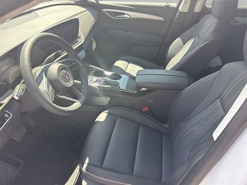 New 2025 Buick Envision Avenir image 13