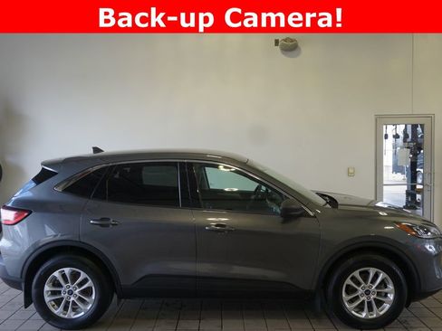 Used 2022 Ford Escape SE w/ Convenience Package AWD/4WD image 2