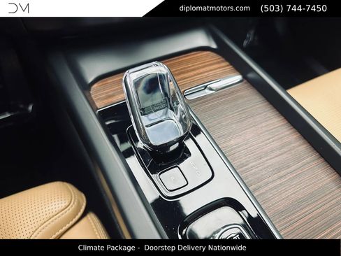 Used 2023 Volvo XC60 B5 Ultimate w/ Climate Package FWD image 36
