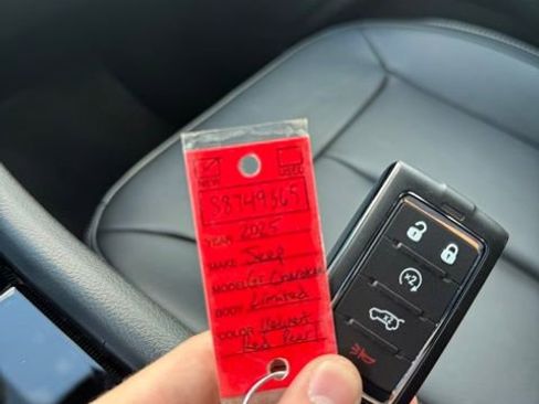 New 2025 Jeep Grand Cherokee Limited w/ Black Appearance Package image 42