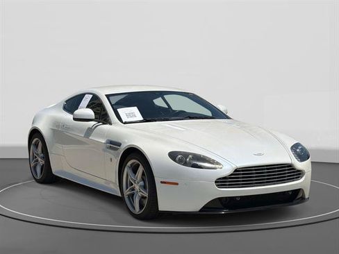 Used 2016 Aston Martin V8 Vantage S RWD image 3