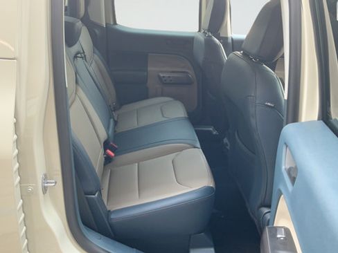 Used 2025 Ford Maverick Lariat AWD/4WD image 21
