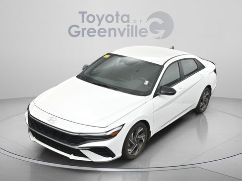 Used 2025 Hyundai Elantra Sport FWD image 25