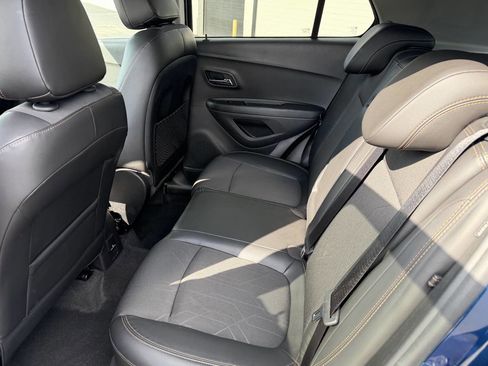 Used 2019 Chevrolet Trax LT w/ LT Convenience Package AWD/4WD image 13