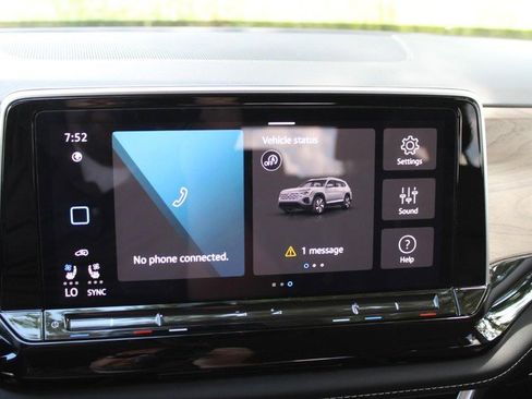 Used 2024 Volkswagen Atlas SE image 39