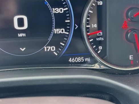 Used 2022 GMC Acadia SLT w/ Technology Package FWD image 42