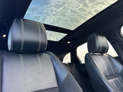 Used 2020 Land Rover Range Rover Velar R-Dynamic S image 17