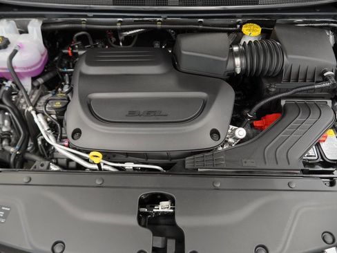 New 2026 Chrysler Pacifica Select image 35