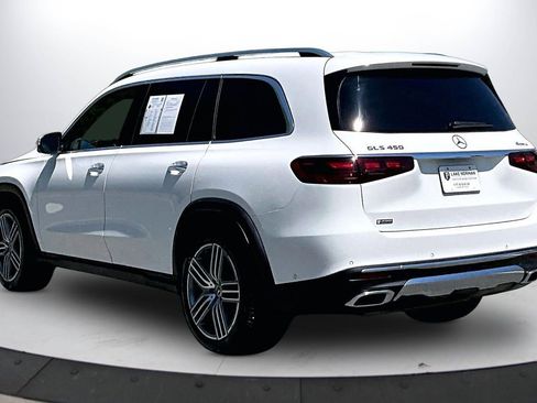 Used 2025 Mercedes-Benz GLS 450 4MATIC image 7