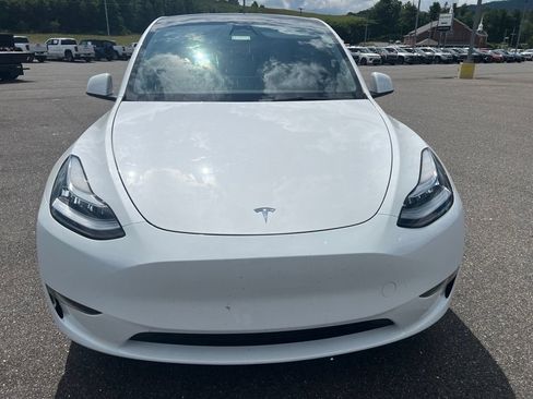 Used 2023 Tesla Model Y Long Range AWD/4WD image 8
