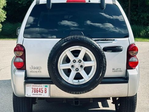 Used 2007 Jeep Liberty Limited AWD/4WD image 9