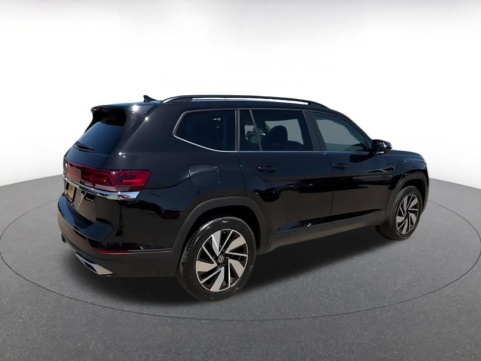 Used 2026 Volkswagen Atlas SE AWD/4WD image 13