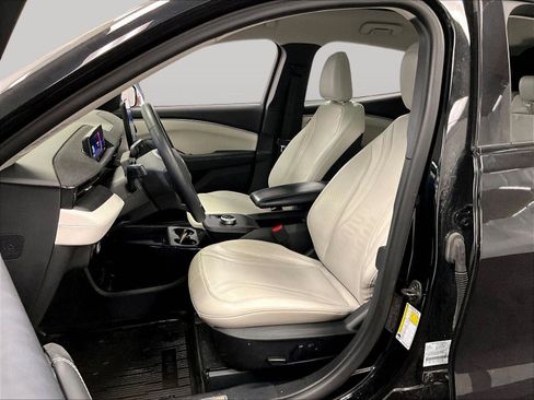 Used 2023 Ford Mustang Mach-E Premium image 24