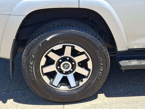 Used 2024 Toyota 4Runner TRD Off-Road AWD/4WD image 26