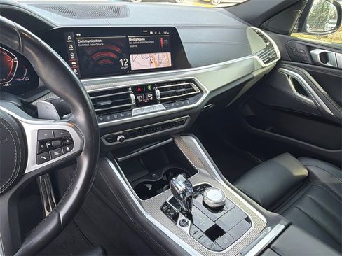 Used 2022 BMW X6 xDrive40i w/ Executive Package image 29