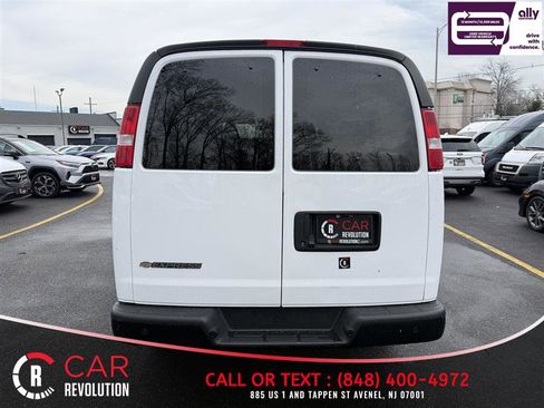 Used 2023 Chevrolet Express 3500 LS image 5