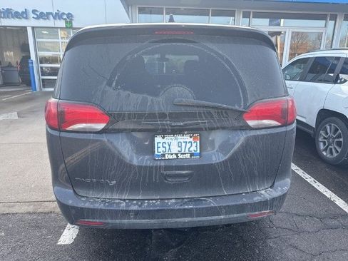 Used 2020 Chrysler Pacifica Touring w/ S Appearance Package image 5
