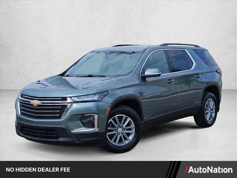 Used 2023 Chevrolet Traverse LT w/ LPO, Floor Liner Package AWD/4WD image 1