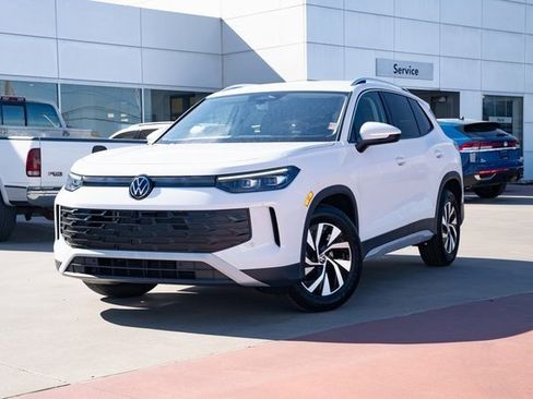 New 2026 Volkswagen Tiguan S FWD image 2