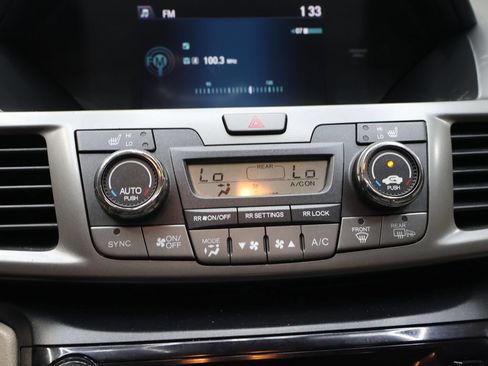 Used 2017 Honda Odyssey EX-L image 25