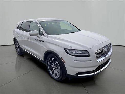 Used 2022 Lincoln Nautilus Reserve w/ Equipment Group 201A image 7
