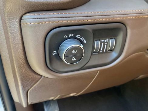 Used 2026 RAM 3500 Longhorn AWD/4WD image 15
