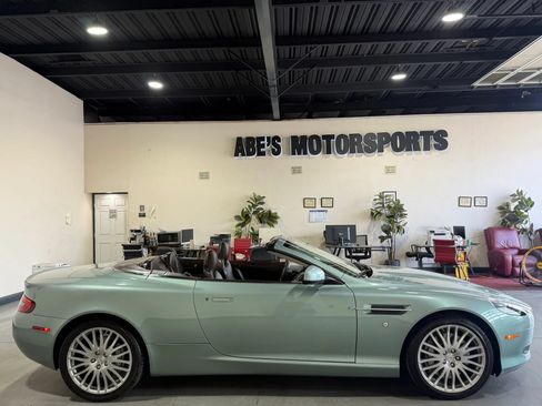 Used 2010 Aston Martin DB9 Volante RWD image 9