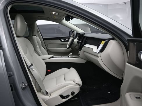 New 2026 Volvo XC60 B5 Ultra w/ Protection Package Premier AWD/4WD image 23