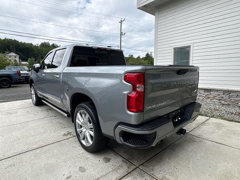 Used 2023 Chevrolet Silverado 1500 High Country w/ Technology Package AWD/4WD image 10