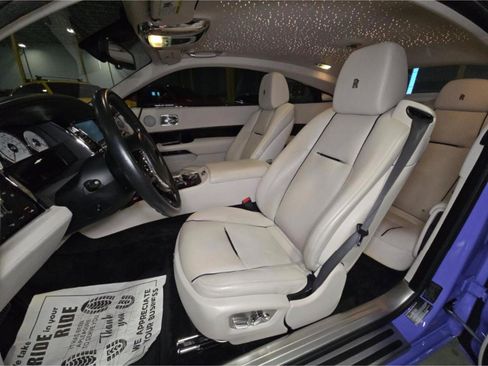 Used 2017 Rolls-Royce Wraith RWD image 9