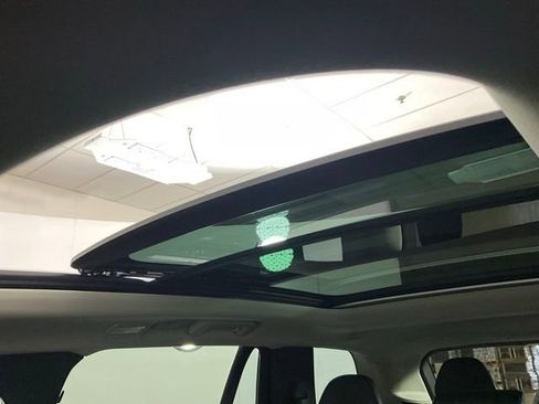 Certified 2024 Volvo XC90 B5 Core w/ Protection Package Premier image 19