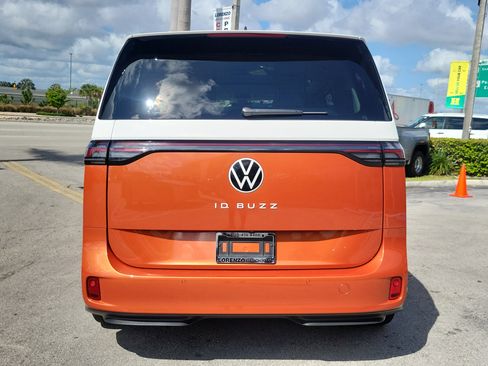 Used 2025 Volkswagen ID. Buzz 1st Edition image 6