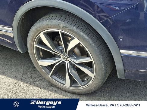 Certified 2022 Volkswagen Tiguan SEL R-Line AWD/4WD image 9