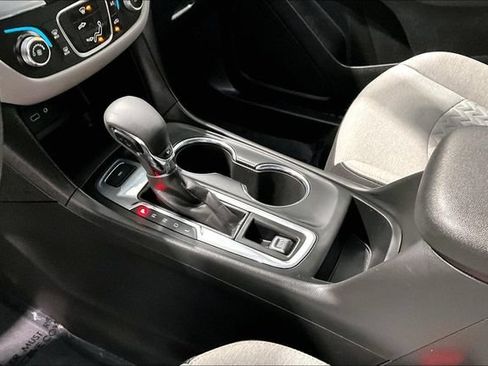 Used 2023 Chevrolet Equinox LS AWD/4WD image 23